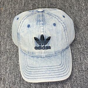 Addis hat